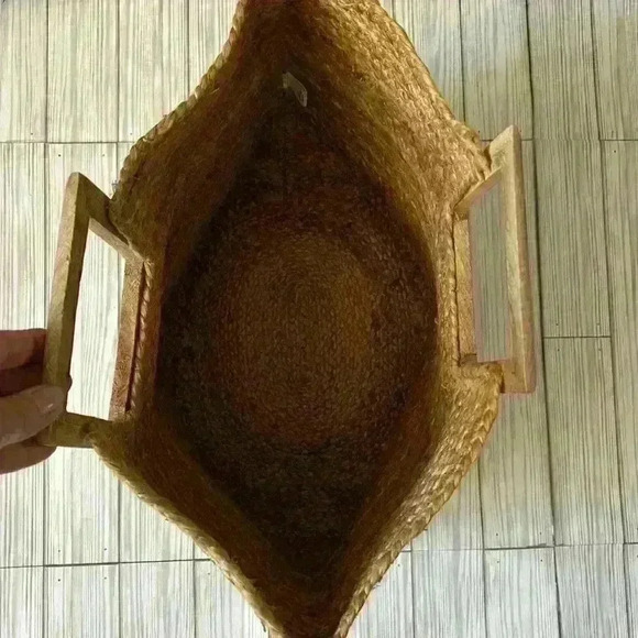 Square wooden handle 100% jute natural tan woven tote bag - Picture 7 of 8